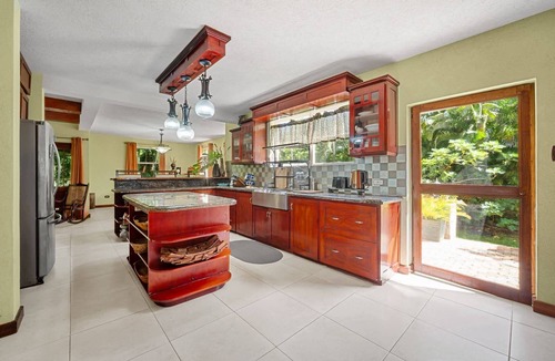 Maynards House | Serenity Villa - 3bd by ZenBreak
