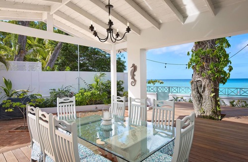 Gibbs Bay House | Southwinds Beach House is a three bedroom beach front property