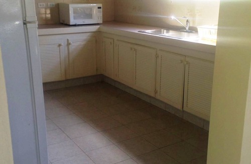Bagatelle Terrace House | Spacious 3 Bedroom 2 Bathroom house. Good Location near the West Coast, Sleeps 6