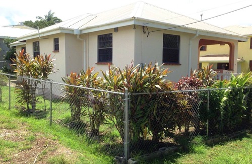 Bagatelle Terrace House | Spacious 3 Bedroom 2 Bathroom house. Good Location near the West Coast, Sleeps 6