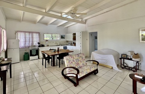 Porters Apartment | Spacious and pretty self contained one bedroom flat.
