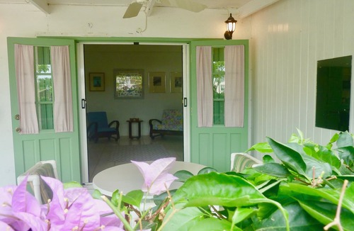 Porters Apartment | Spacious and pretty self contained one bedroom flat.