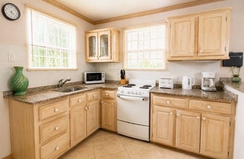 Fitts Village Villa | St James 2BR Villa | Pool, Sea View & Near Beach