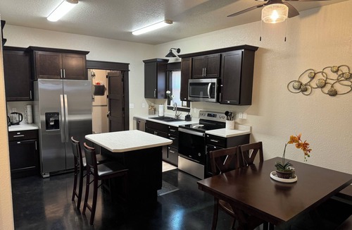 Hermosa Condo | Stylish, Gateway to the Black Hills , 2-bedroom condo -20minutes to Mt. Rushmore