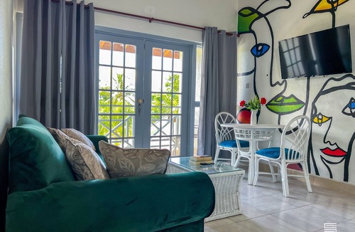 Sunset Crest Apartment | Sunset Lane