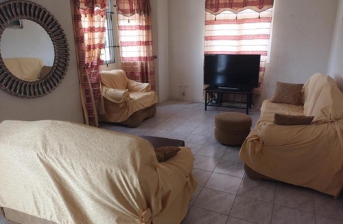 Bridgetown House | Super breezy cozynook !