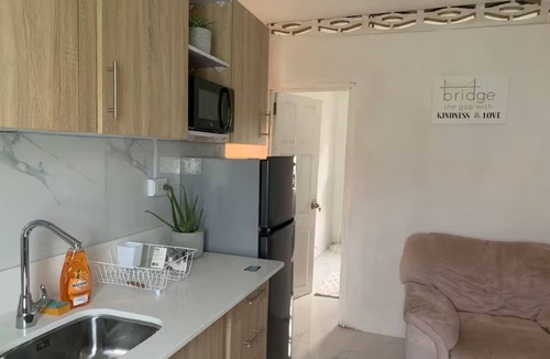 Bridgetown House | Tiny beach walk stay, Entire rental unit in Bridgetown, Barbados