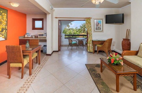 Retreat Hotel | Tropical St. Peter Getaway | Pool Access & Ocean View Setting