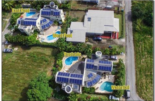Lascelles Villa | Vida Mejor - West Pool