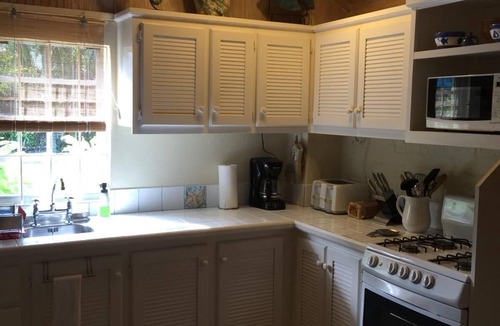 Rockley Cottage | Wonderful 1-bedroom cottage with AC & within walking distance to Rockley Beach