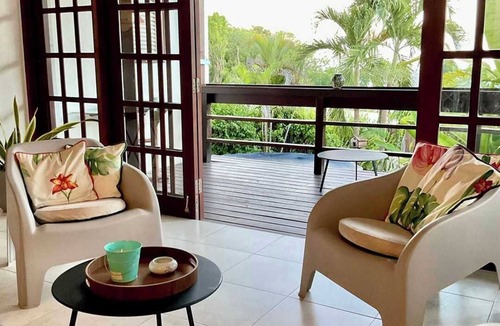 Lodge Hill House | ZenBreak Harbour View 5bd