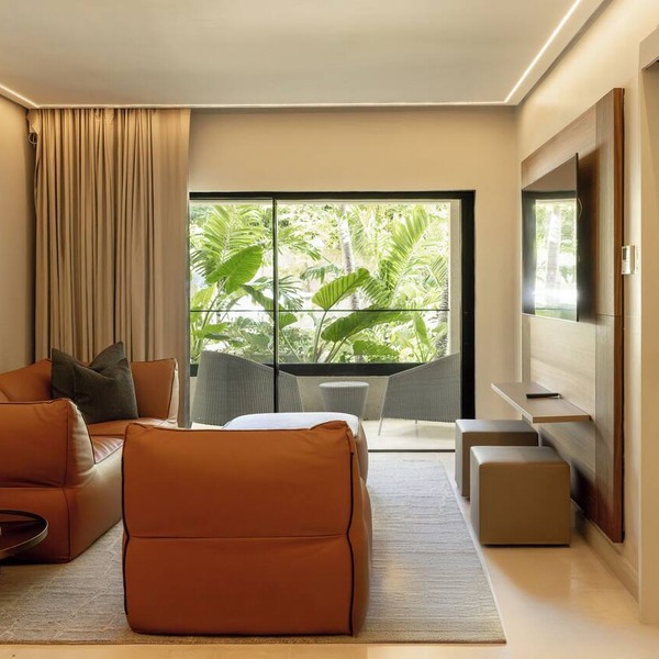 Blue Monkey Hotel & Beach Club in Paynes Bay