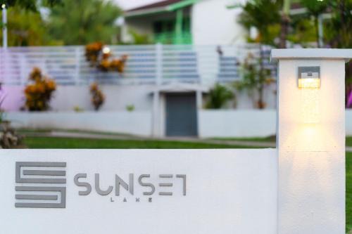Sunset Lane Apartment Hotel in Saint James