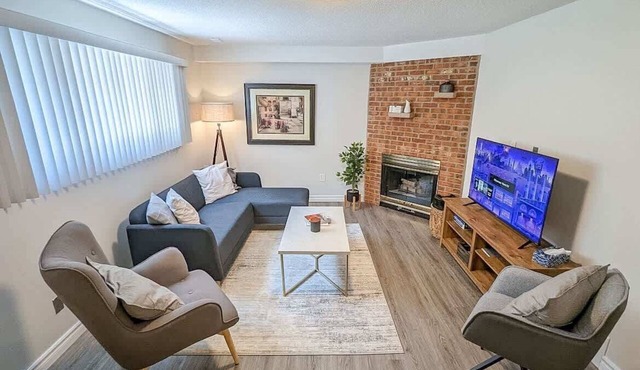 ~15 min to Niagara Falls | 2BDR + Free Parking in St. Catharines