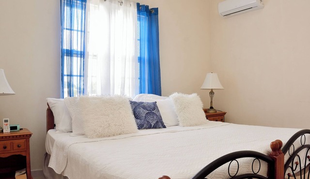 2-bedroom apartment in delightful Bridgetown with WiFi, AC