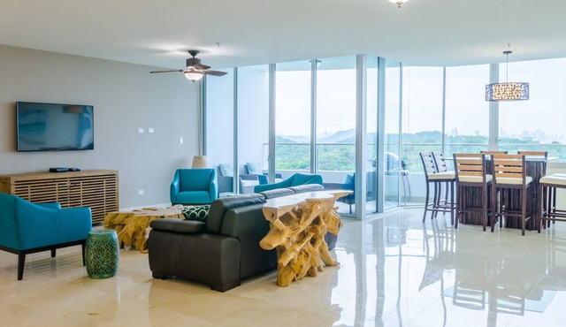 23o Penthouse Stunning Oceanview Resort Lifestyle in Panama City