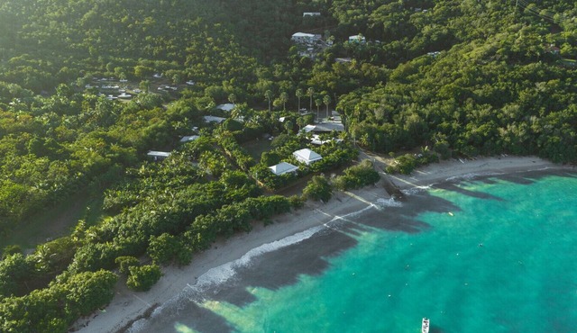 8 Cottage Beachfront Estate in Northside