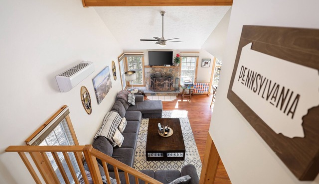 All 5-Star Reviews! Walk to the Mtn! Camelback Mtn Trailside Retreat! in Tannersville