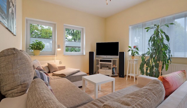 Apartment 'Forst Entdecken' with Wi-Fi in Forst (Lausitz)