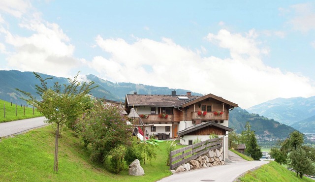 Apartment in Kaprun near the ski area in Kaprun