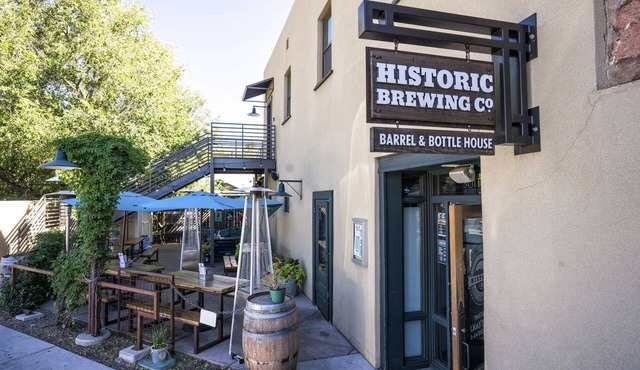 Apartment in the Heart of Downtown above an amazing Brewery! in Flagstaff