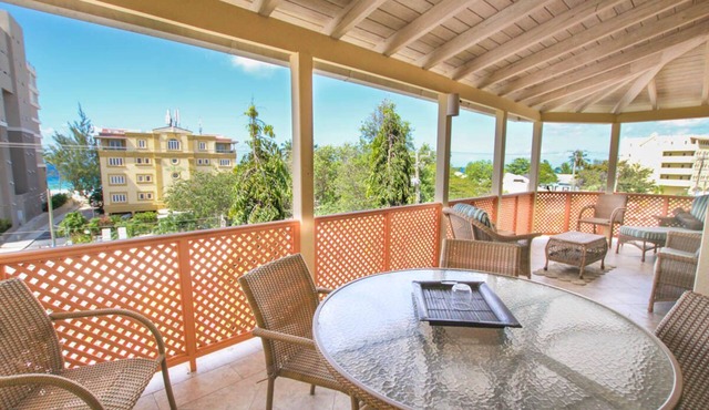 Apt by Beach in The Gap - Terraces 402