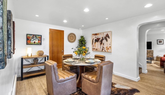 Barcelona - Peaceful, Contemporary, Convenient in Santa Fe