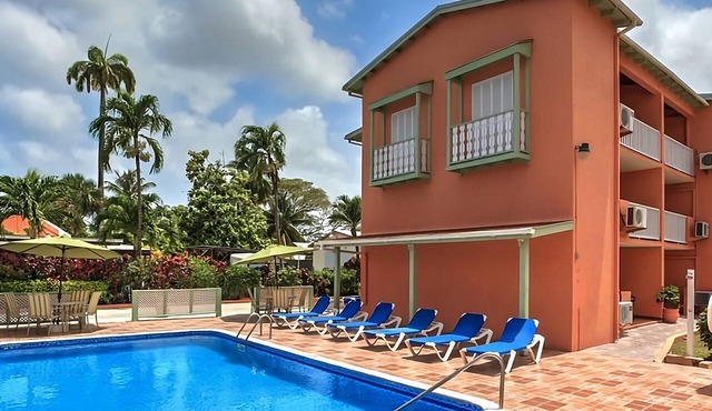 Beach Retreat: 3 Units w/Kitchen + Balcony | Hastings Rocks Park - 1.2 miles
