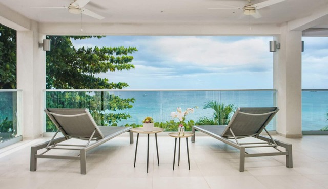 Beachfront Luxury Condo - The One at The St. James