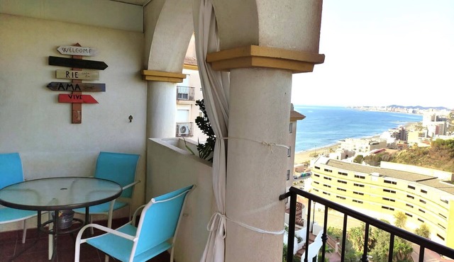 Benalmadena balcony apartment with sea views in AN