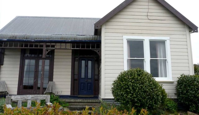 Charming Accommodation along the Southern Scenic Route in New Zealand in The Catlins