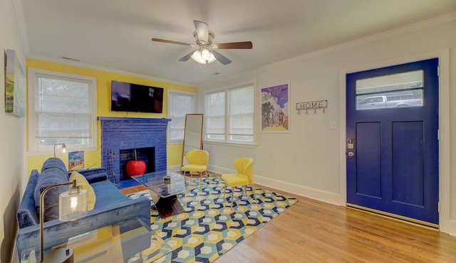 Charming Earlewood Cottage - Minutes from Downtown in Columbia