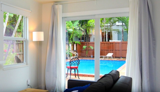 Close to beach, downtown, airport. Entire Apt. in Fort Lauderdale