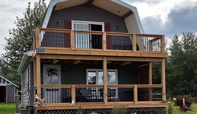 Cottage Life in Waterville