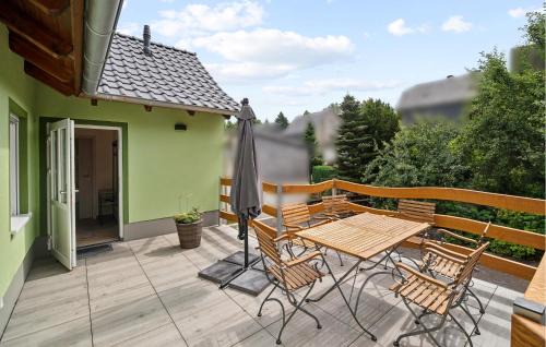 Cozy Home In Großbreitenbach With Wifi in Herschdorf