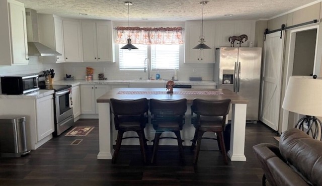 Cozy home in the country! Enjoy family time in a quiet setting. in Philadelphia