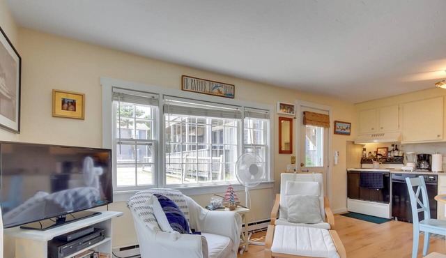 Enjoy the Pool & Beach! Coastal Provincetown Condo in Provincetown