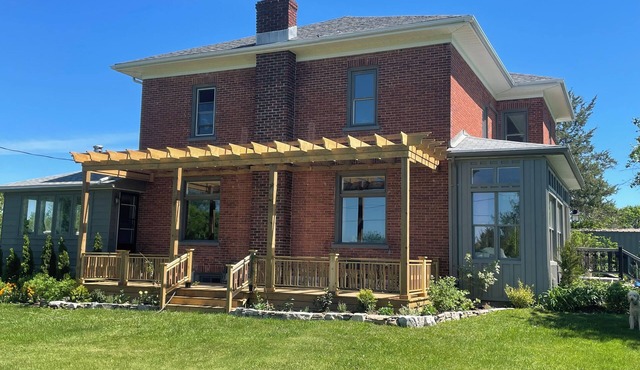 Escape to the country in this recently renovated 6 bedroom farmhouse! in Yarker