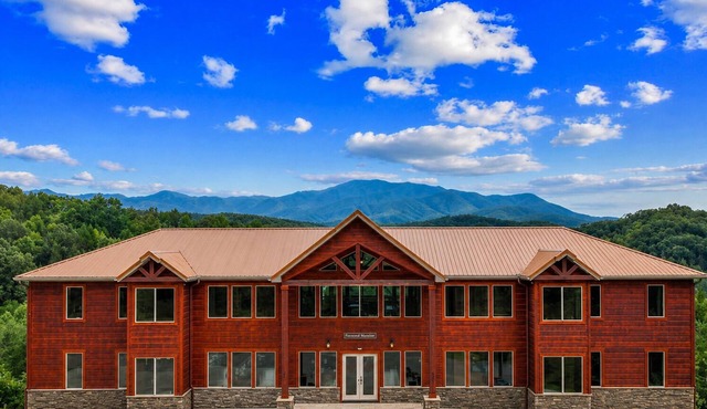 Foxwood Mansion | Sleeps 44 | Amazing location in Gatlinburg