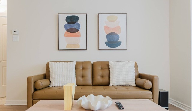 Garden Suite | Modern 2BR with Private Yard in Sydney