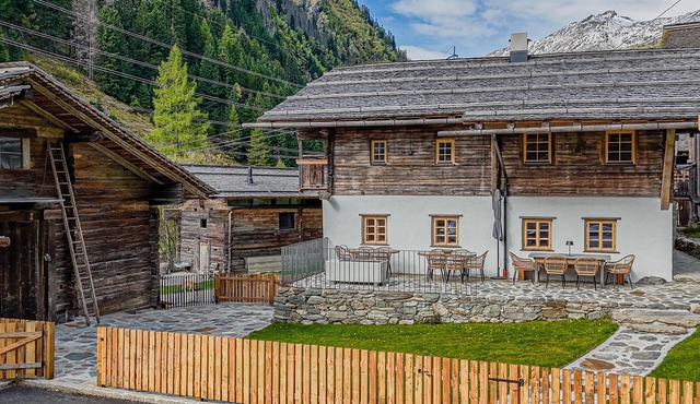 Historic chalet with garden and lots of charm in Matrei in Osttirol