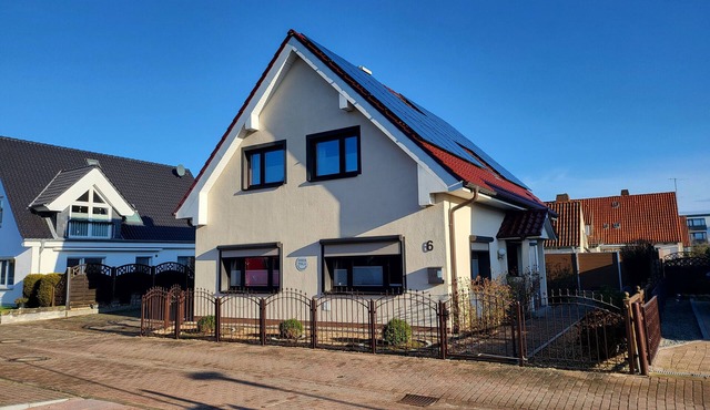 Holiday Home 'Anker Perla' with Private Terrace and Wi-Fi in Grömitz