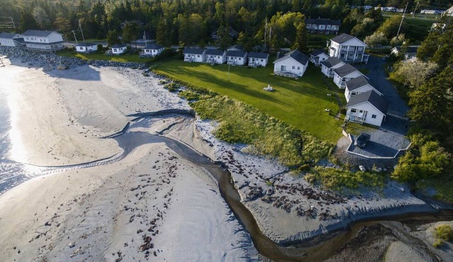 Hunts Point 1-BR Coastal Retreat - Cottage # 8 in Hunts Point