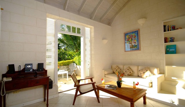 Inchcape Seaside Villas right on Silver Sands Beach - Seaside Cottage A