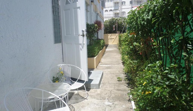 Inniss Apartment By The Beach