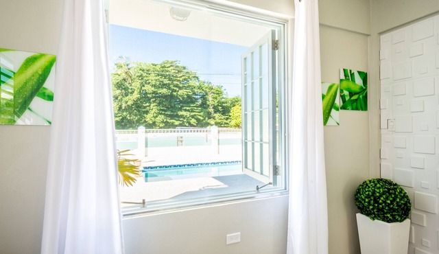 La Casa Hamaca | Beach | Sleeps 5 | Pool | Parking in Aguada