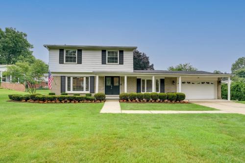 Luxurious Bloomfield Hills Oasis with Pool and Spa! in Bloomfield Hills
