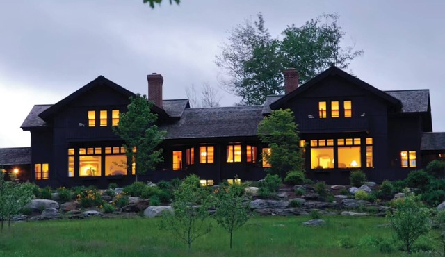 Luxurious Trapp Family Lodge 3-bedroom Villa with Amazing View in Stowe