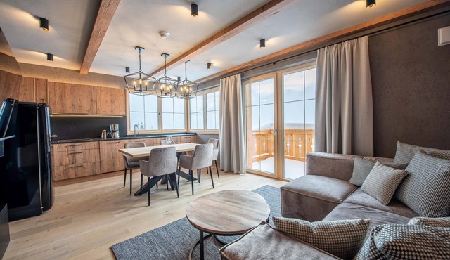 Modern apartment with mountain view, sauna, and close to the slopes in Krimml