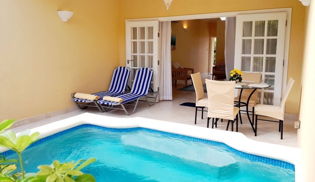 NEW-2-Bed Townhouse, opposite West Coast Beach